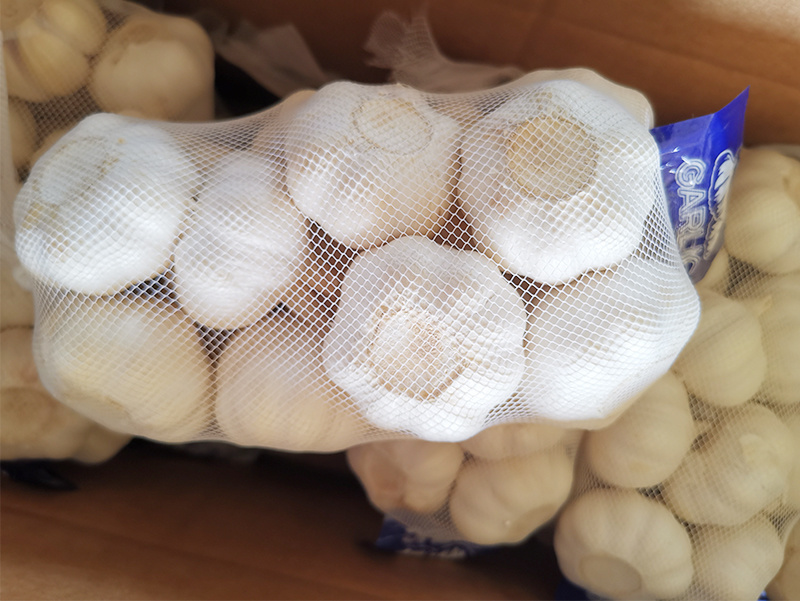 Pure white garlic