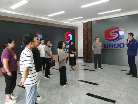 The company organized cadres above the team to study and study in Yuanhao New Materials.