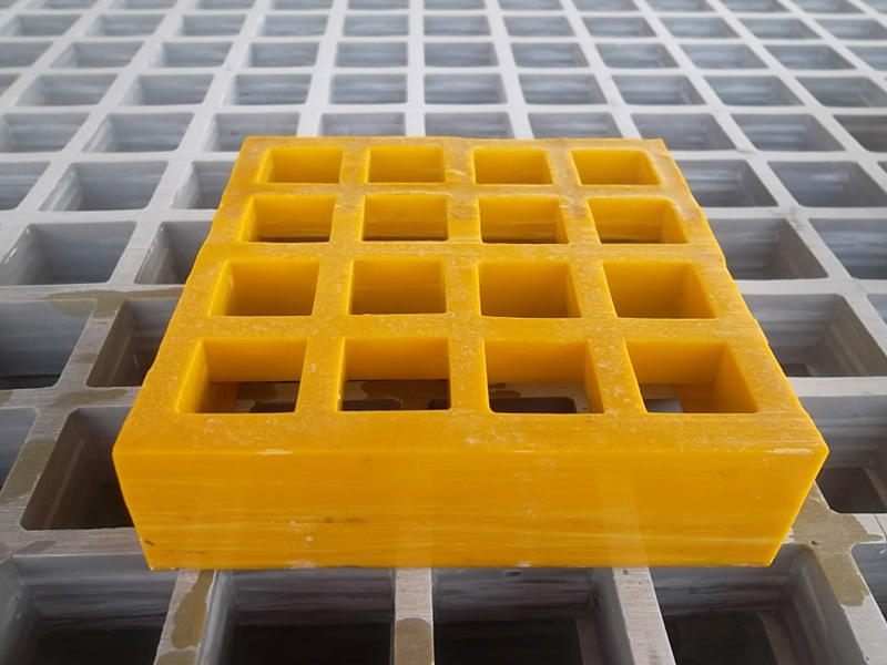 Comprendre les couvertures en grilles de fibre de verre sous plusieurs aspects