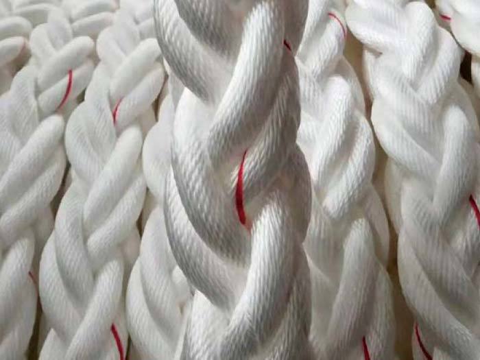 Polyester-propylene blended mooring rope