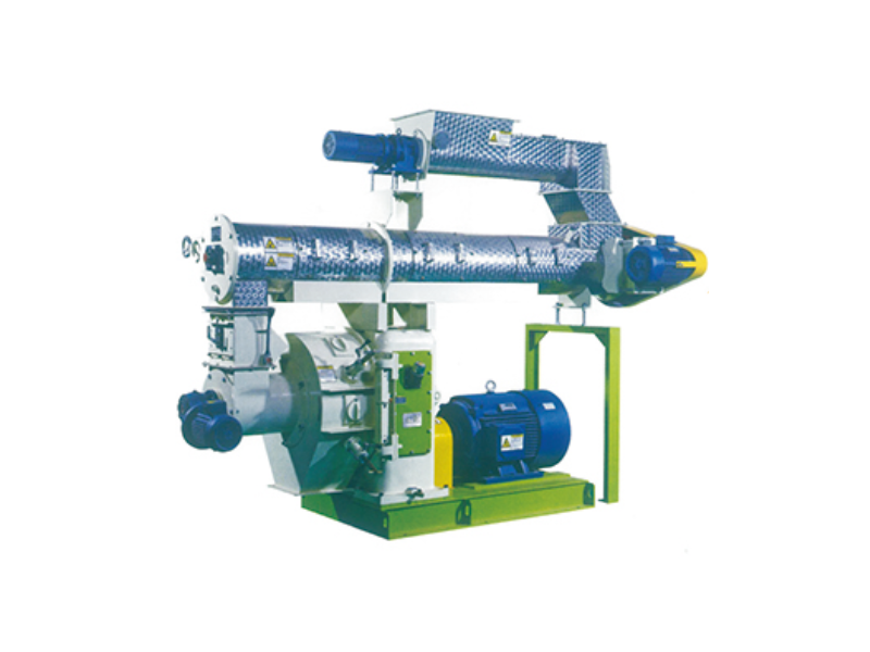 Special granulator for forage grass