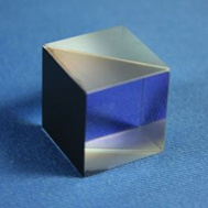 Splitting prism