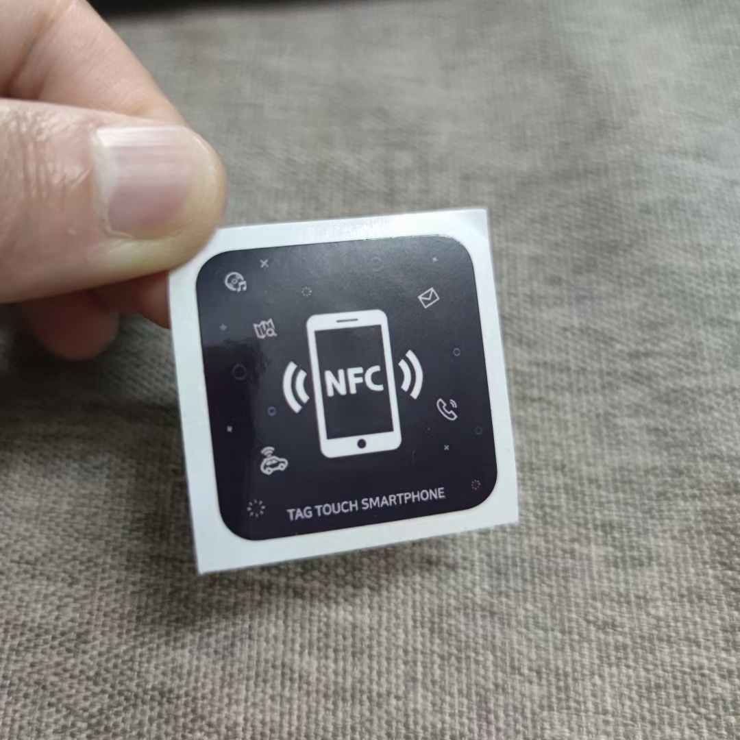 提升资产管理效率：抗金属标签的关键作用