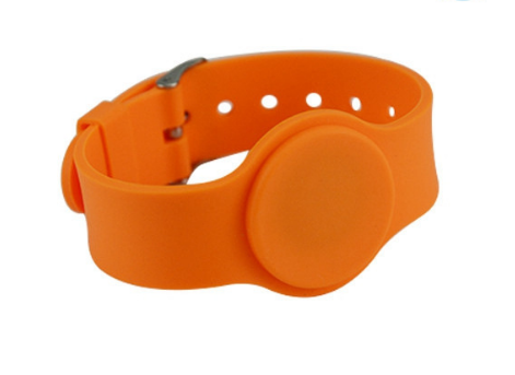 Customer supply chip smart silicone bracelet low temperature molding induction silicone bracelet OEM silicone watch factory