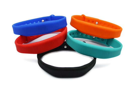 RFID Silicone Bracelet Swimming Pool Sauna Hand Brand High Frequency Chip Fitness Bath Printing LOGO RF Silicone
