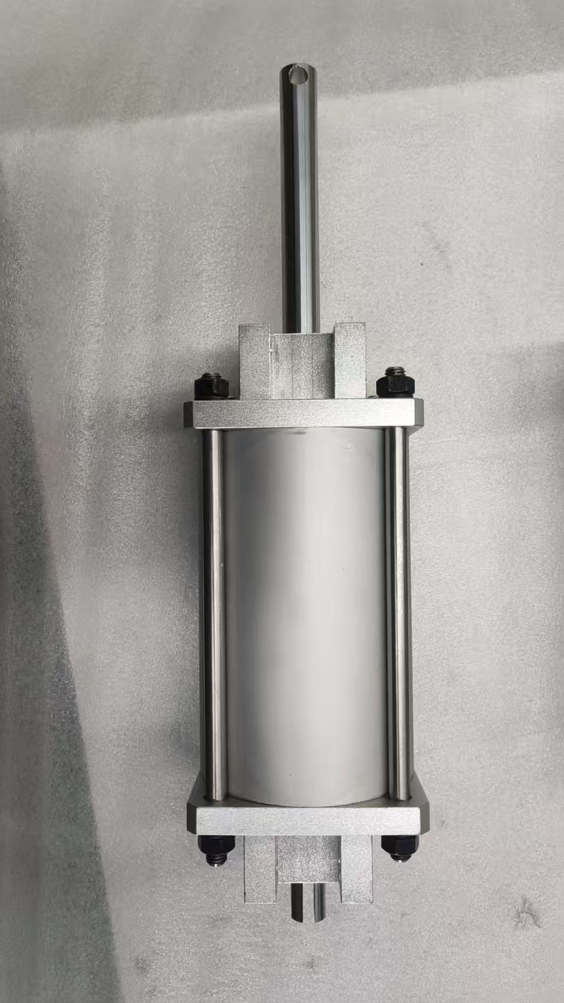 Tie rod hydraulic cylinder