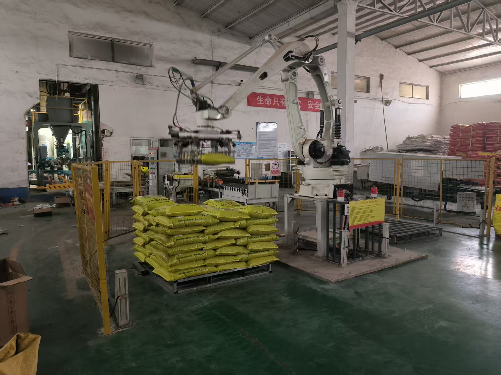 Application of palletizers in the feed industry