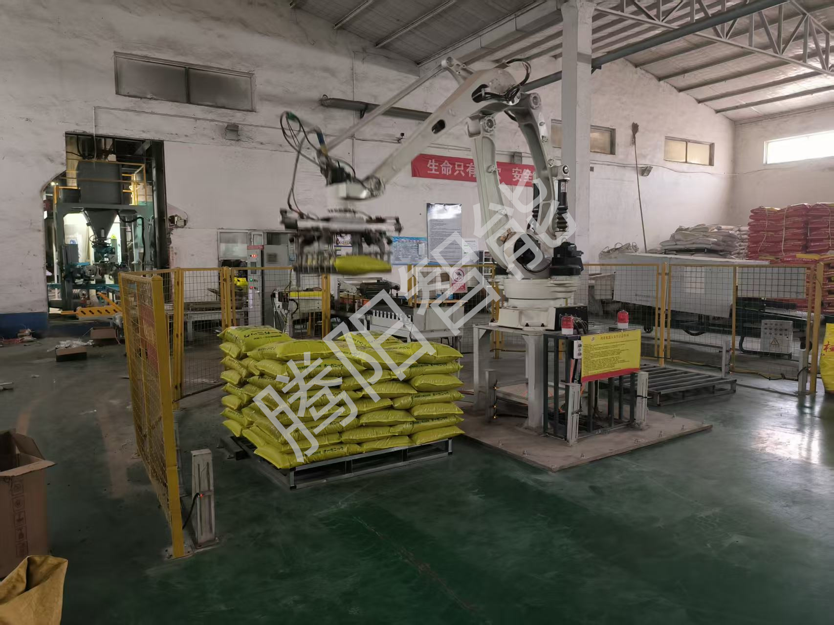 Aplicación de paletizadores en la industria de piensos Aplicación de paletizadores en la industria de piensos