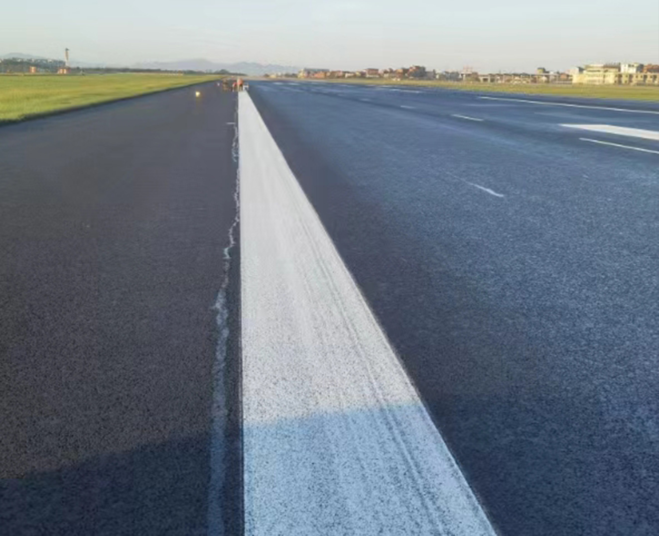 Airport fog seal