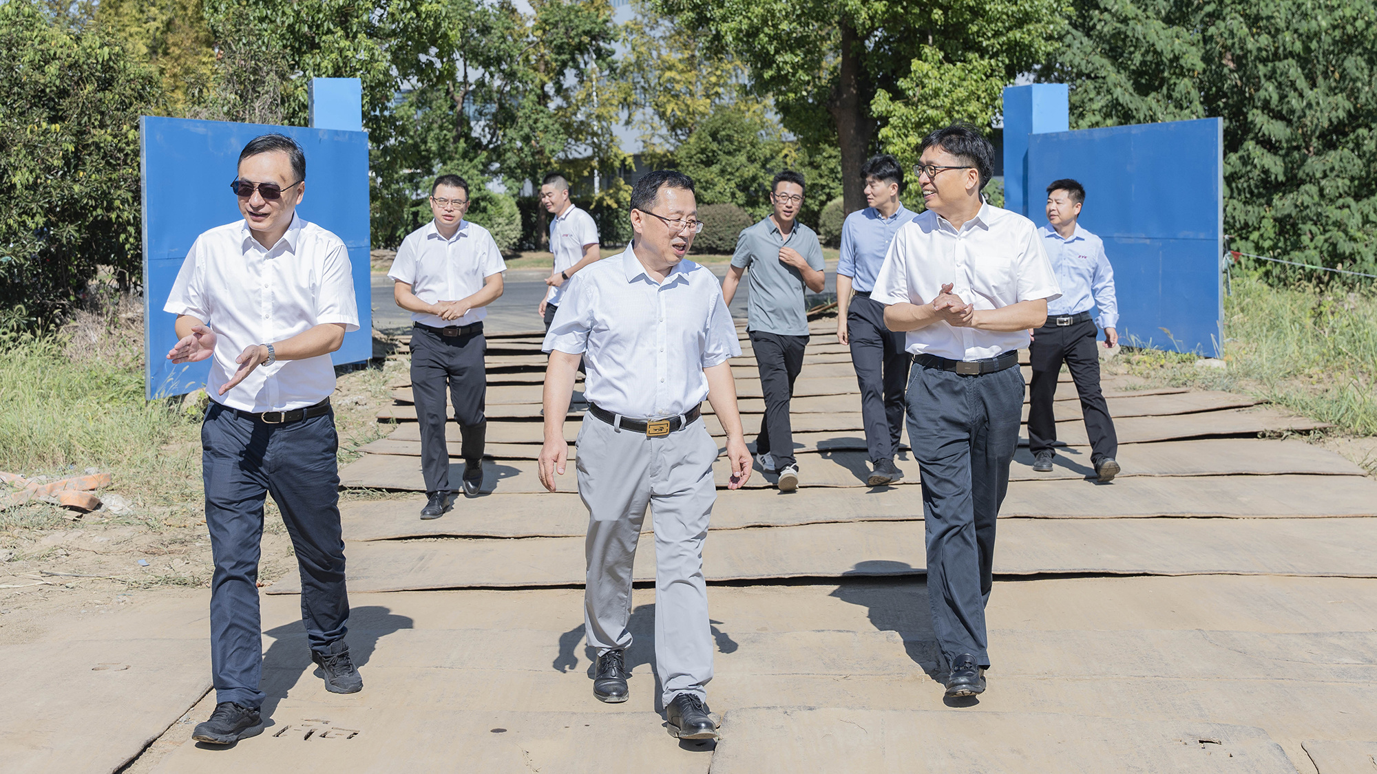 中毅精密 中毅精密