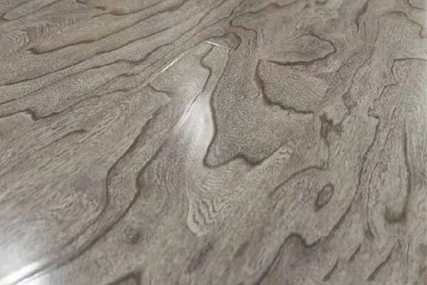 1025