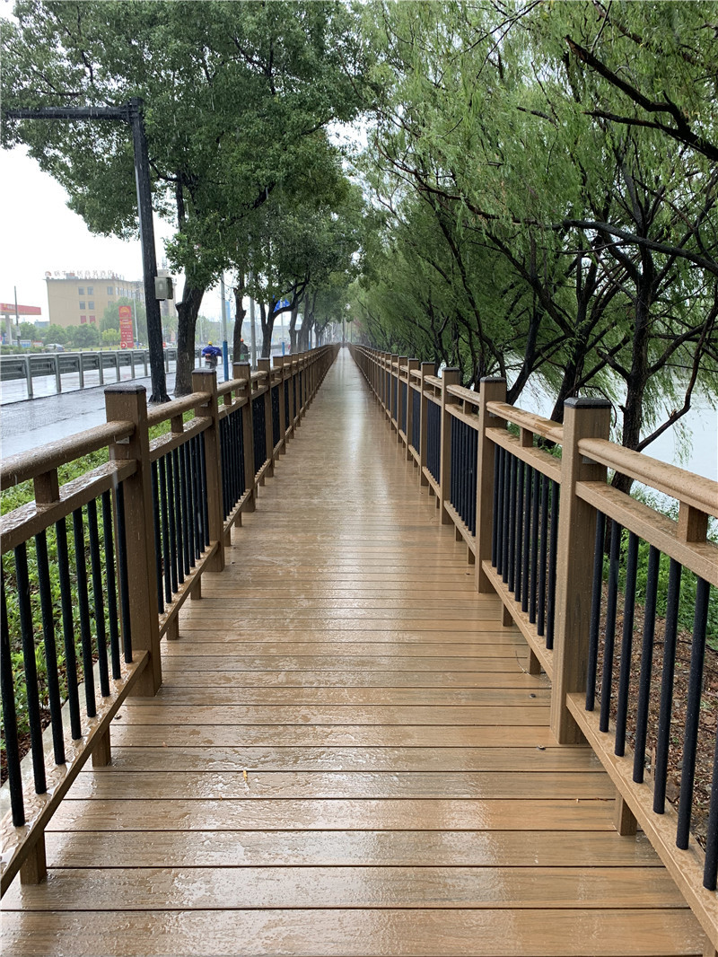 塑木欄桿棧道