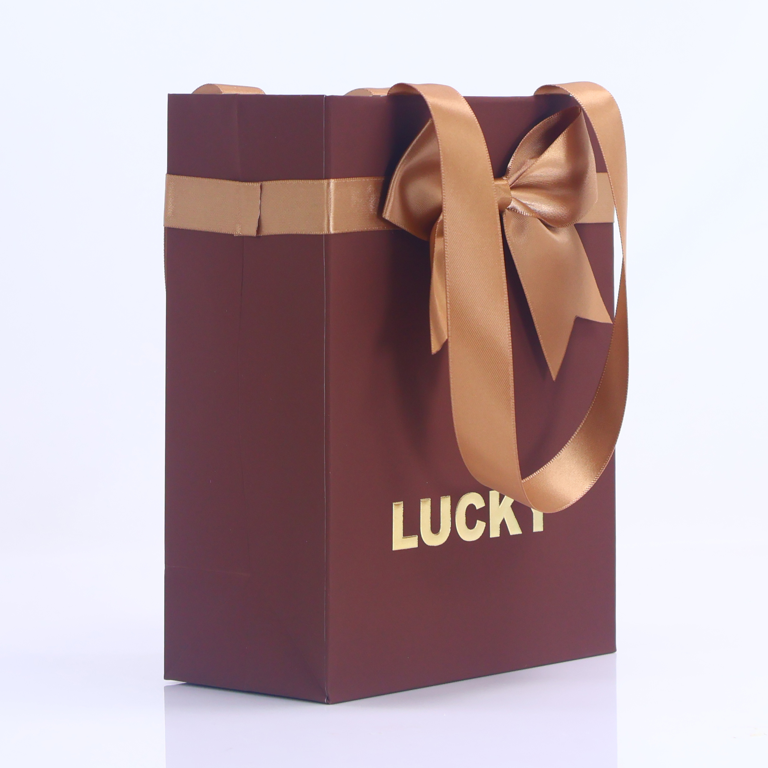 Custom Printed False lashes Eye Cream Facial Cleanser make up tools perfume Gift set Packaging paper Bag and paper box suit
