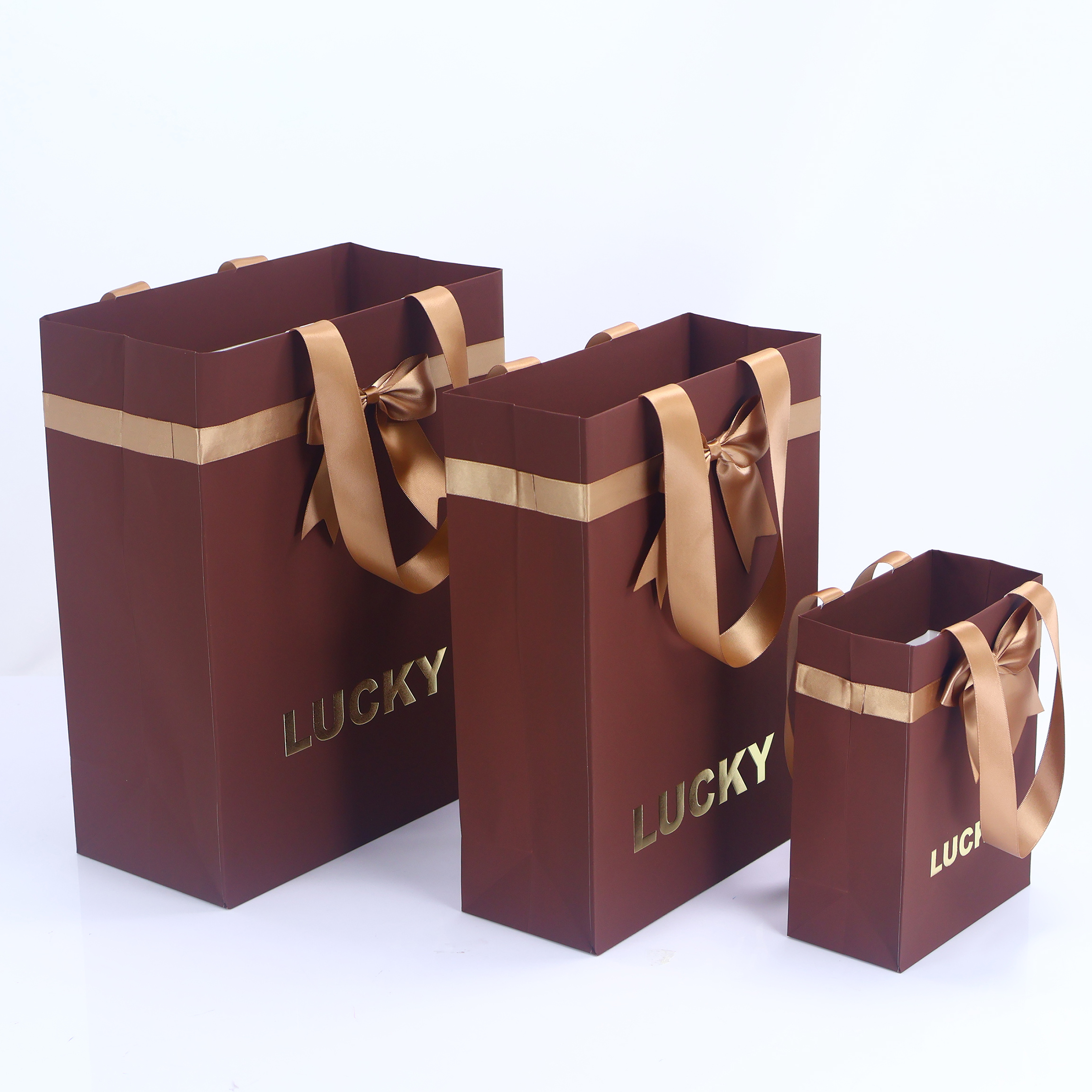 Custom Printed False lashes Eye Cream Facial Cleanser make up tools perfume Gift set Packaging paper Bag and paper box suit