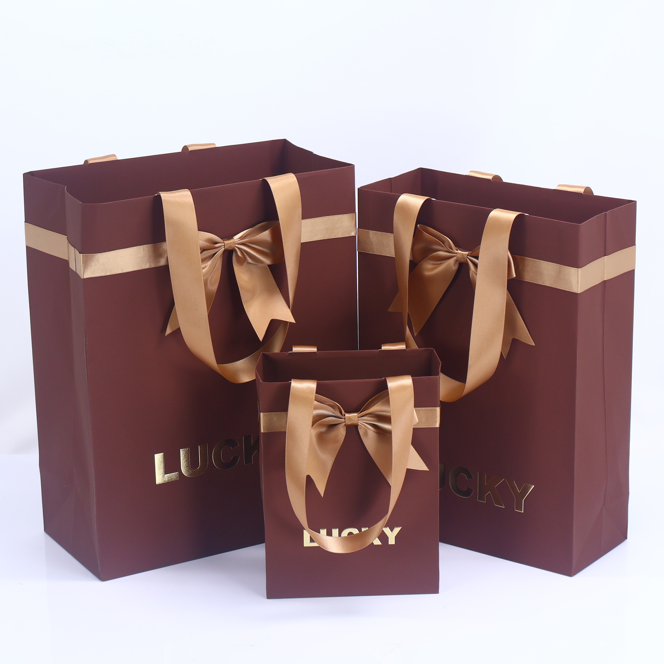 Custom Printed False lashes Eye Cream Facial Cleanser make up tools perfume Gift set Packaging paper Bag and paper box suit