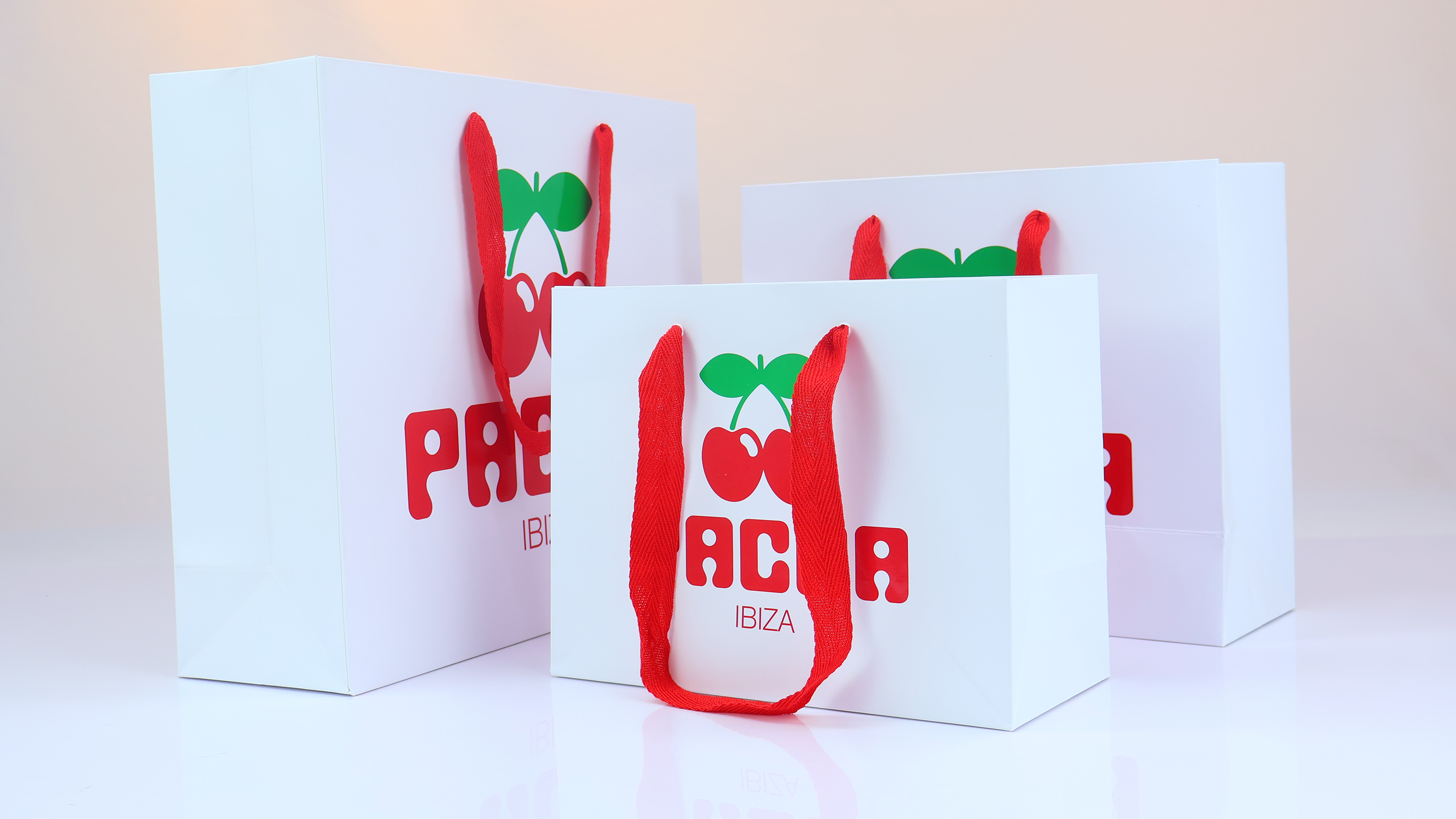 Luxury White Kraft Paper Bag Eco-Friendly and Affordable-Foldable Clothing Carrier for Shoe Packaging Gifts Customizable Logo