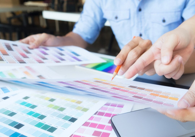 The colors of digital printing machines are rich and colorful