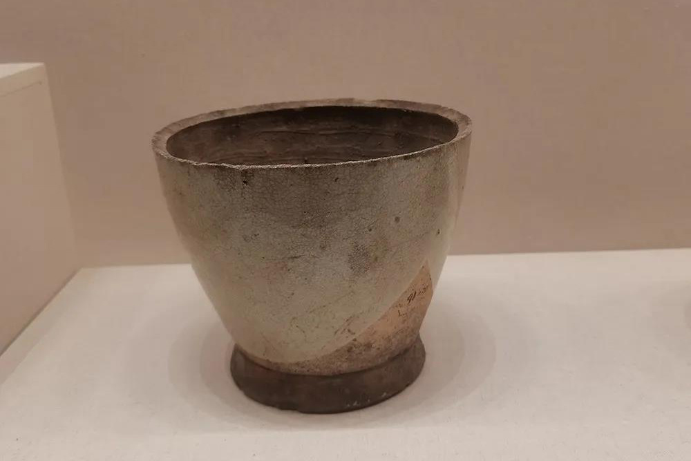 青釉陶缽 宋代（公元960—1279年）
