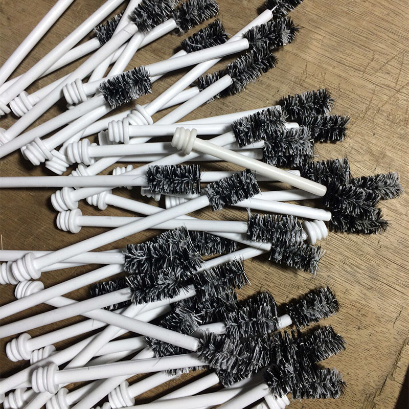 The use of test tube brush and matters needing attention