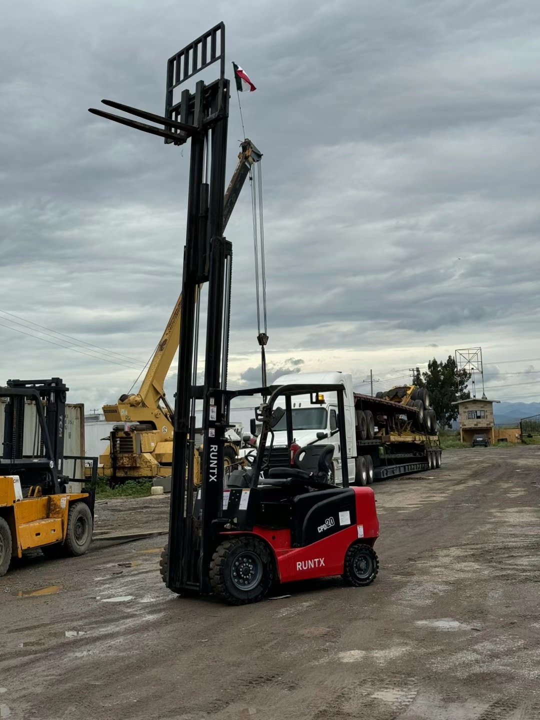 Empilhadeira Elétrica de 2 Toneladas no México Empilhadeira Elétrica de 2 Toneladas no México