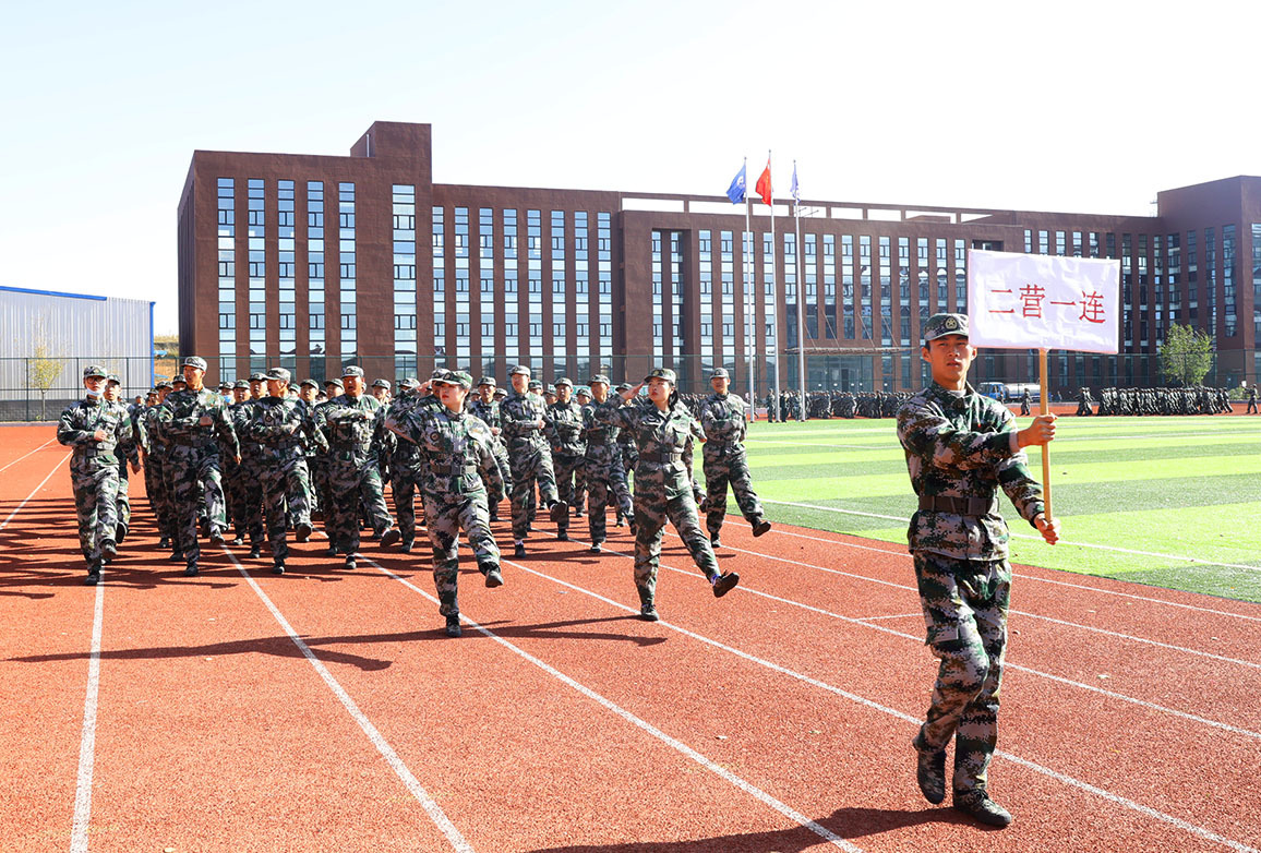 軍訓(xùn)匯報(bào)表演暨開(kāi)學(xué)典禮校園文藝匯演