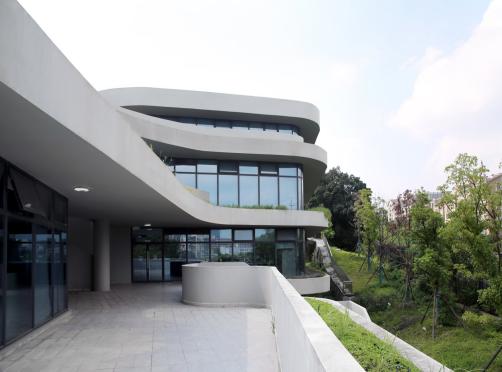 室外大平臺-羅勁工作室自攝-changsha-nanya-middle-school