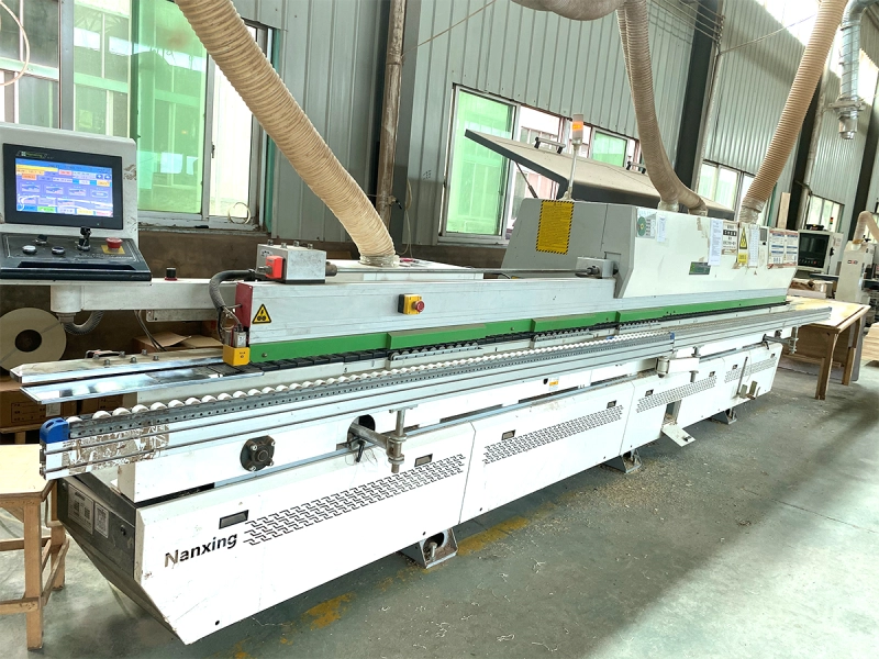Edge banding machine