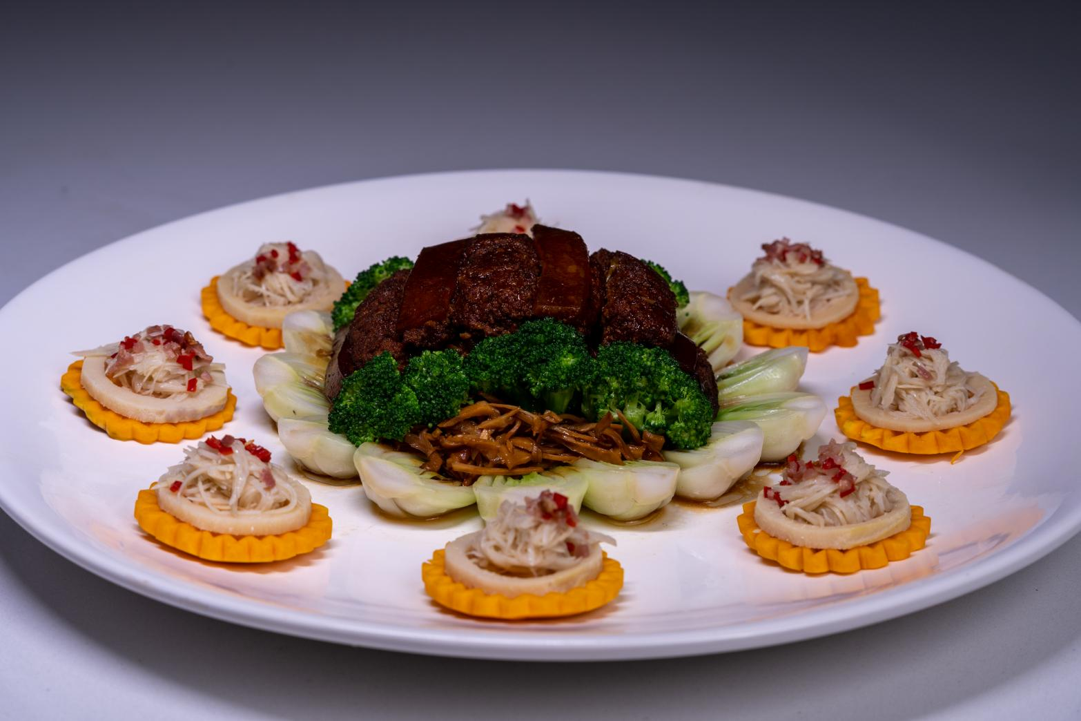 《笋丝红松肉》