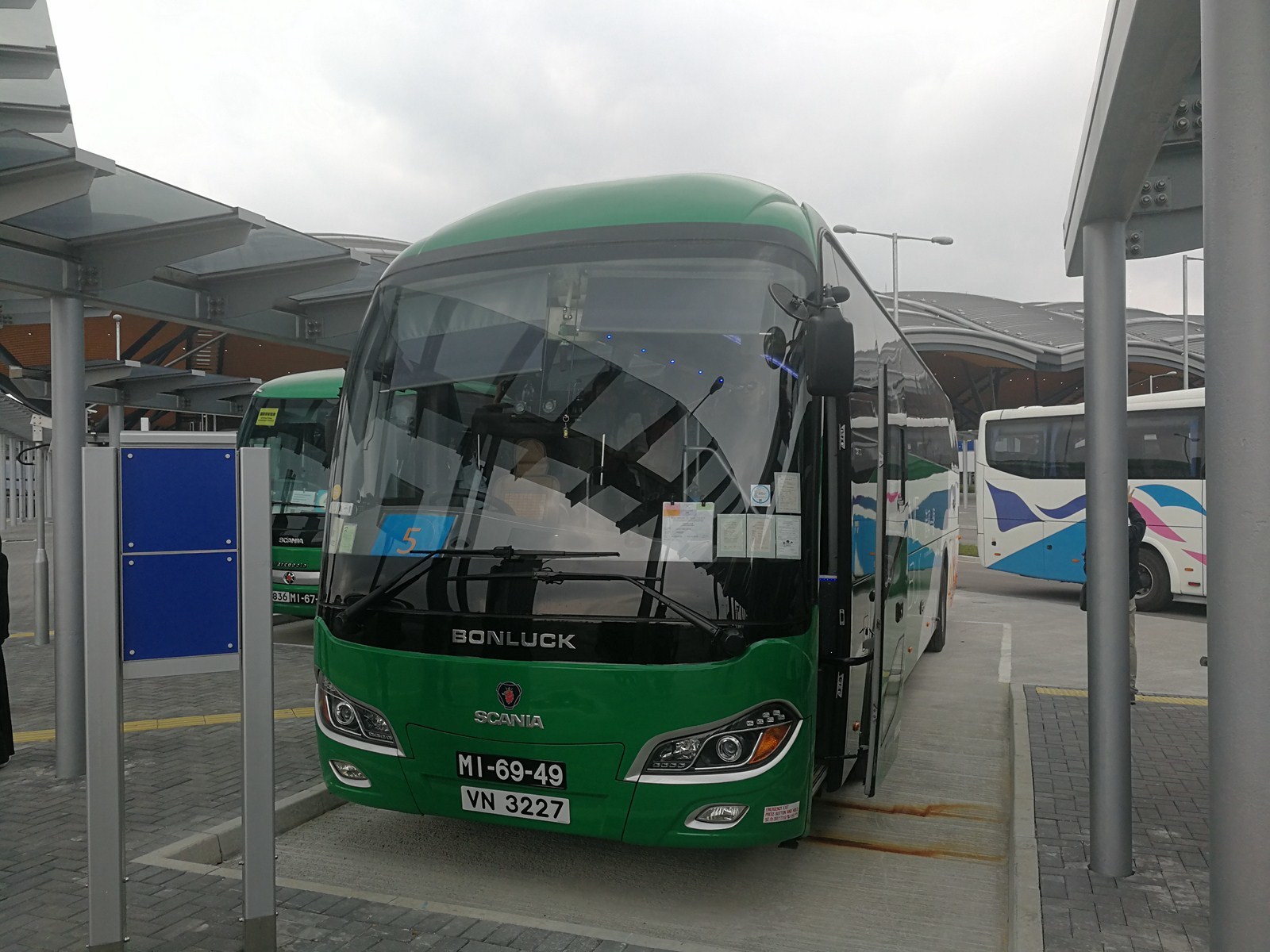 BONLUCKBUS accredited shuttles Hong Kong-Zhuhai-Macao Bridge