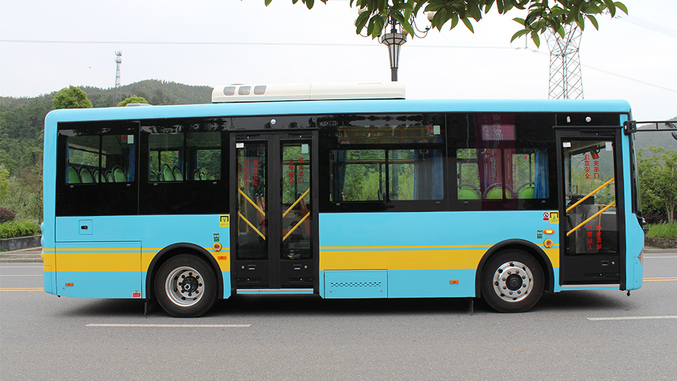 8米国内纯电动公交车