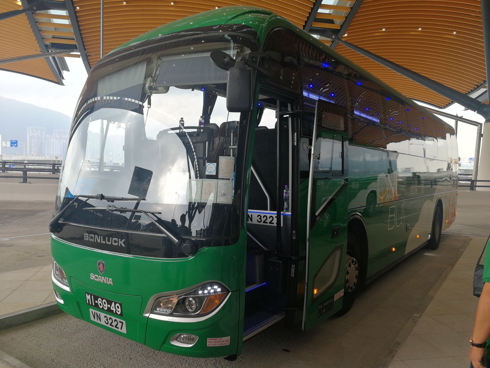 BONLUCKBUS accredited shuttles Hong Kong-Zhuhai-Macao Bridge