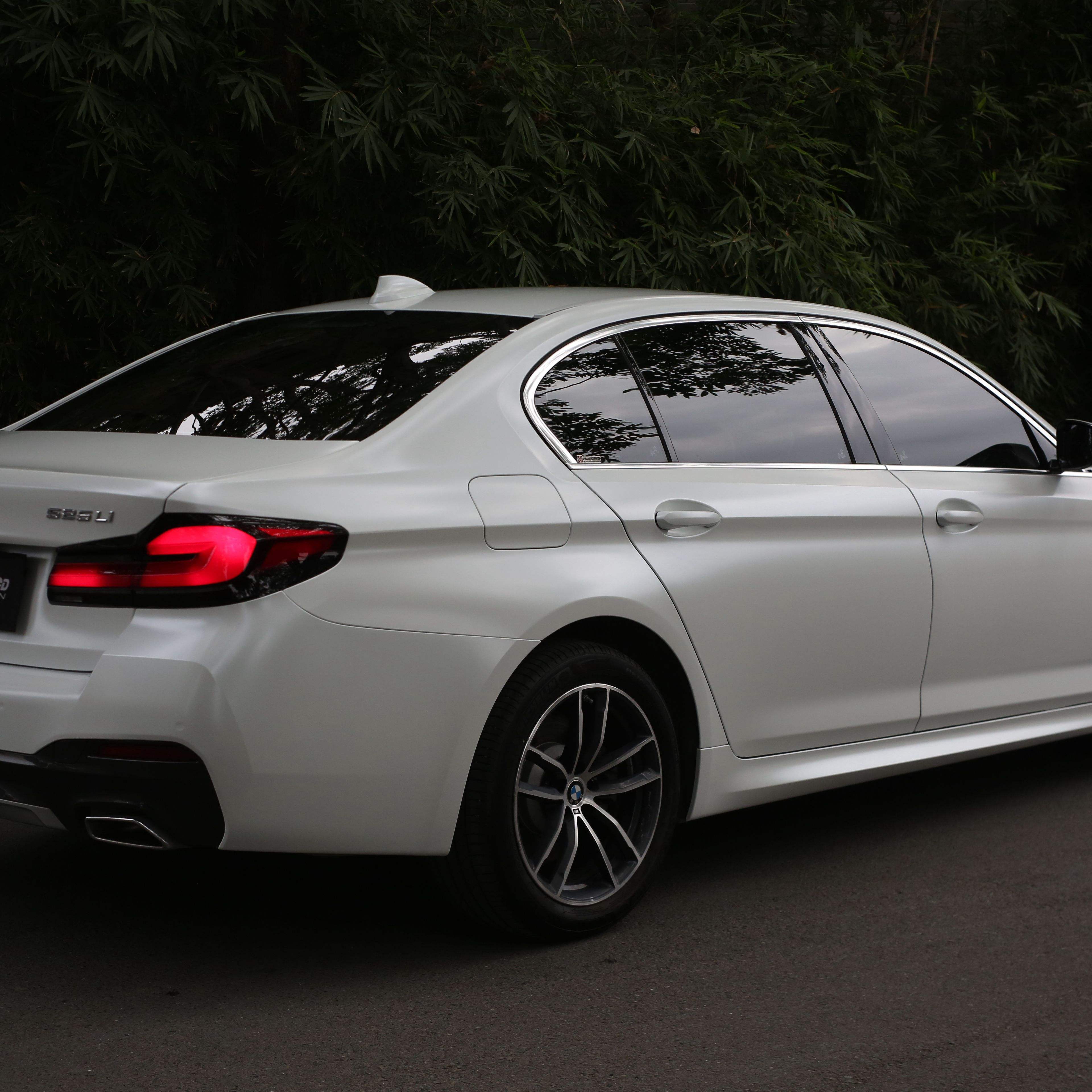 China Customized Clear Matte Vinyl Car Wrap Supplier Enhances Vehicle Aesthetics