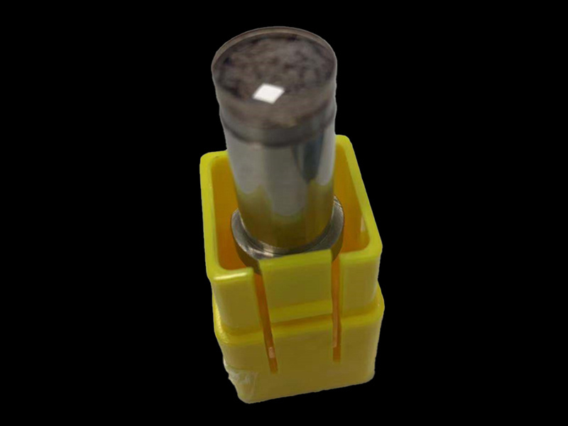 Processing of glass moulds for injection moulding