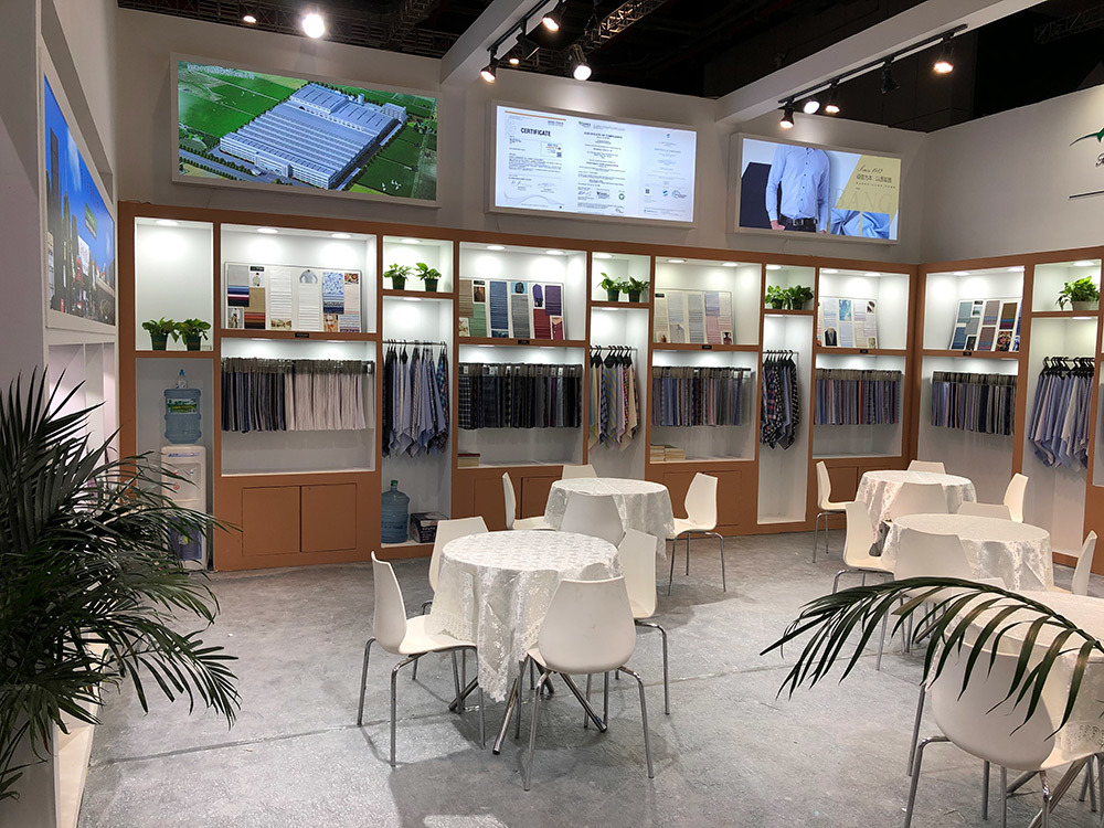 Zhongbang Textile participated in the 2020 Shanghai Intertextile Autumn and Winter Fabric Expo and contacted many customers at home and abroad.