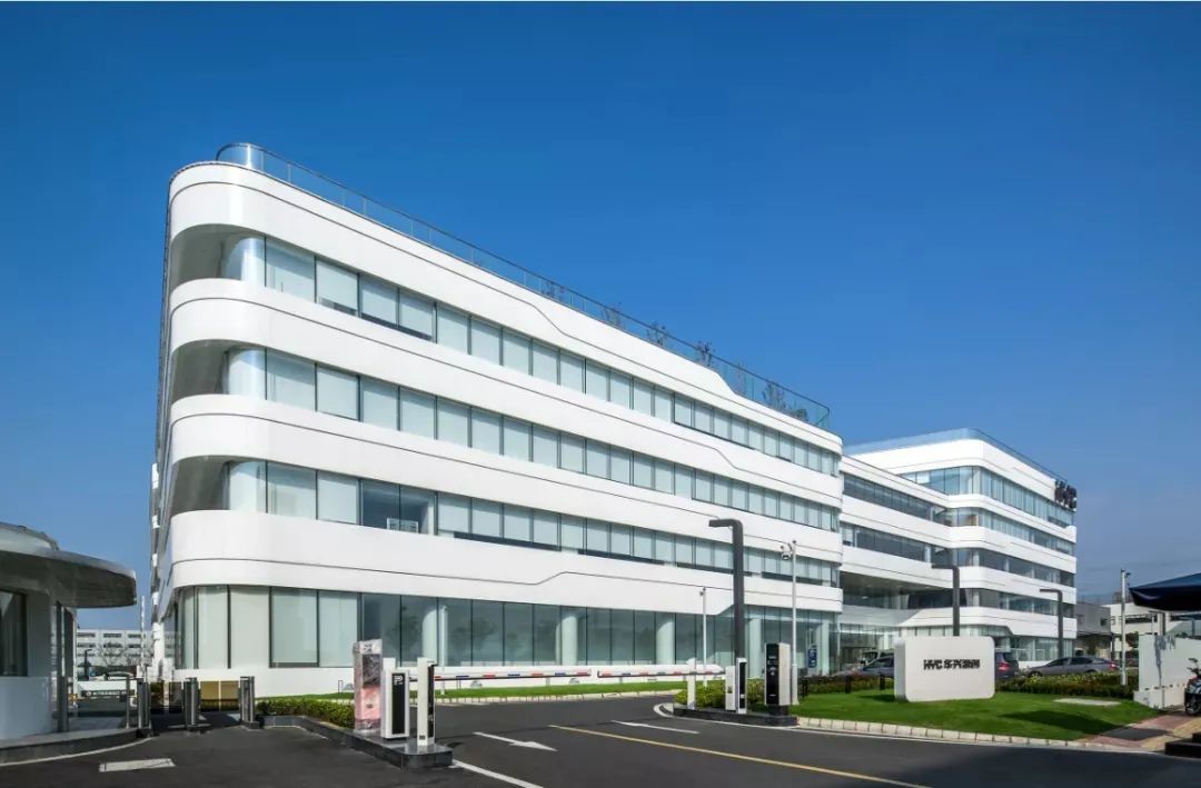 华兴源创携手Nedis意昂4，环氧磨石办公室及超耐磨工厂全线焕新
