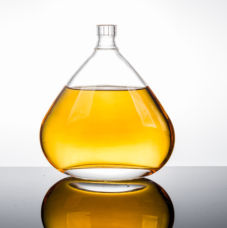 B0214-700  Custom Brandy XO 700ML 70cl Glass Bottles