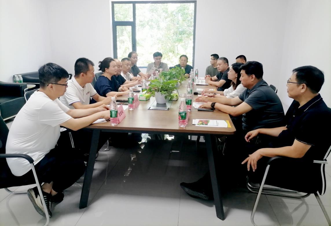 沛_省元氏县领导莅太原市`新农产品有限公司考察调研 ----深化交流p发展