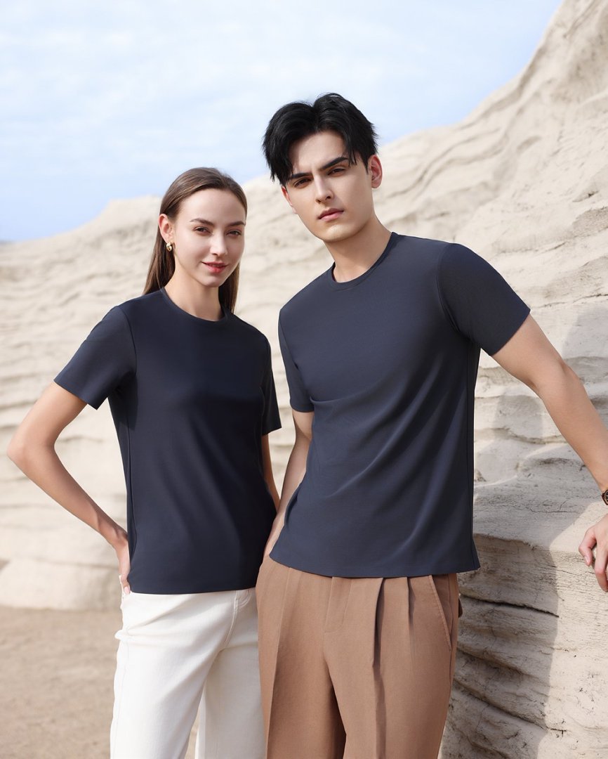 Dynamic beading ice silk fabric quick-drying round neck T-shirt Dynamic beading ice silk fabric quick-drying round neck T-shirt