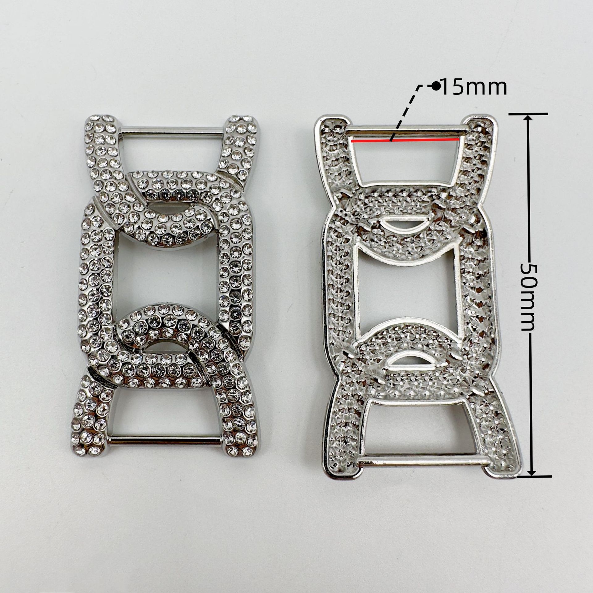 Metal diamond-studded decorative ear clips Metal diamond-studded decorative ear clips