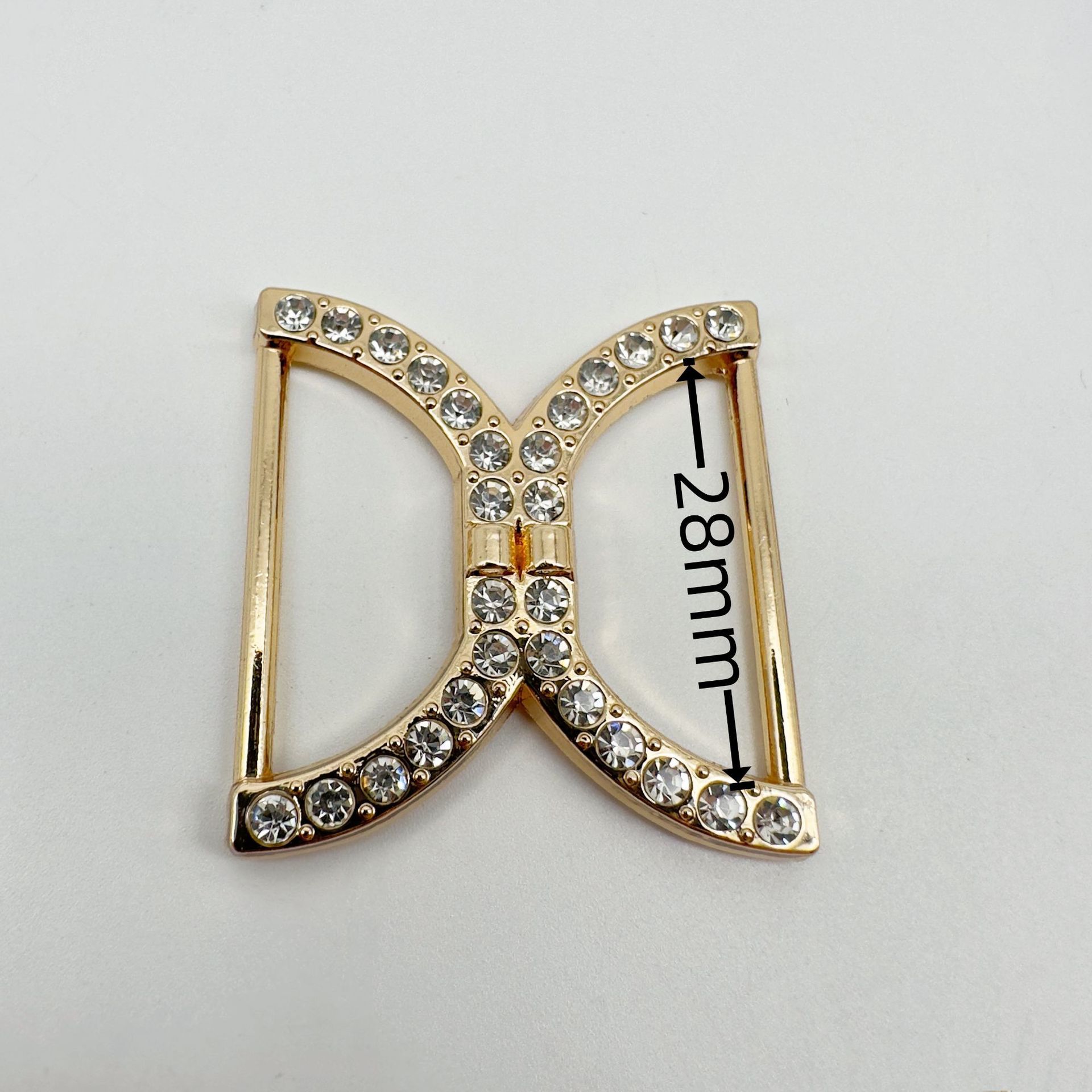 Metal diamond-studded decorative ear clips Metal diamond-studded decorative ear clips