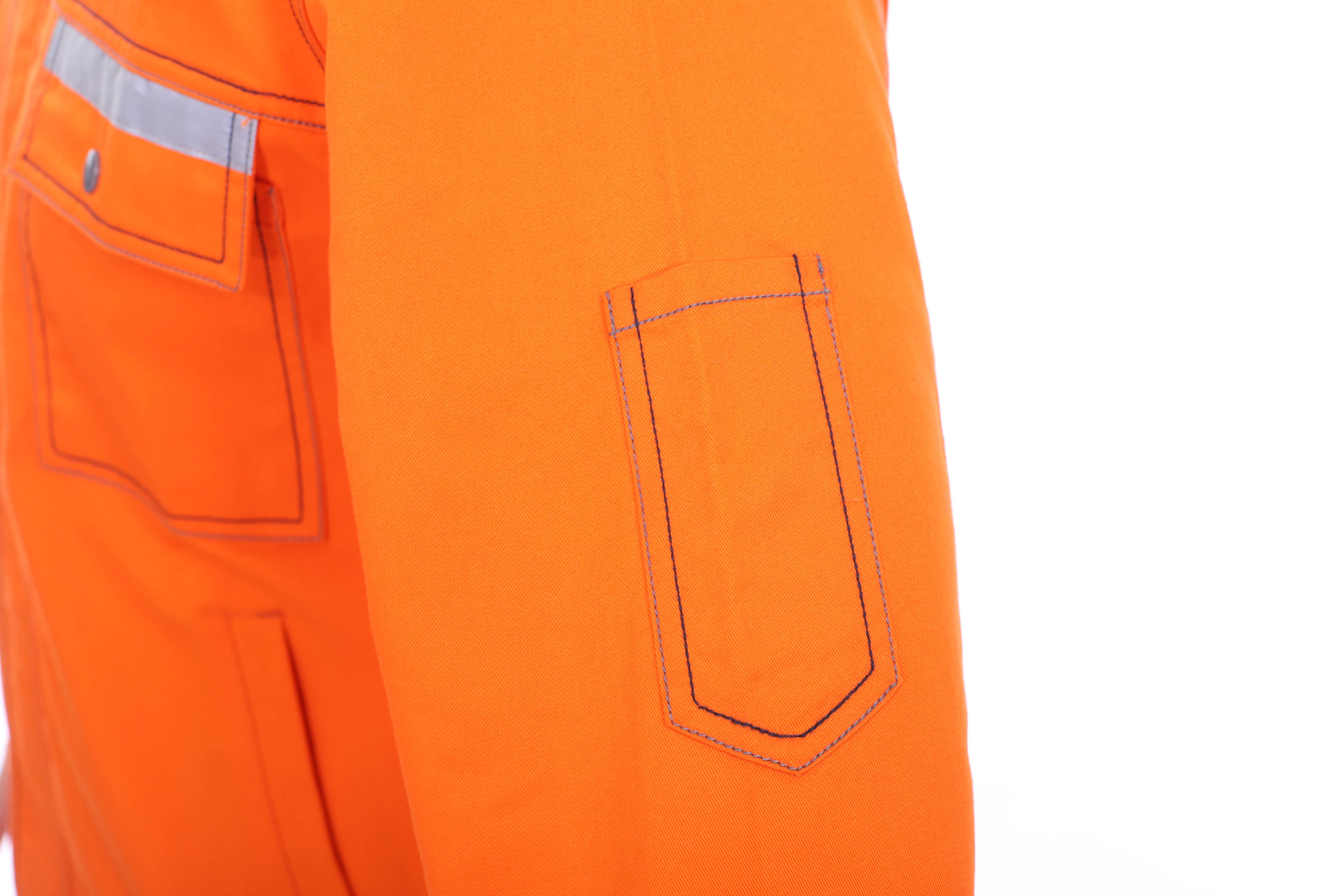 Flame-resistant spring and autumn workwear suit with reflective features Flame-resistant spring and autumn workwear suit with reflective features