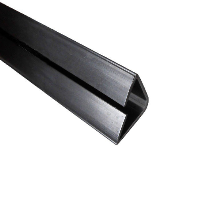 Triangular sealing strip