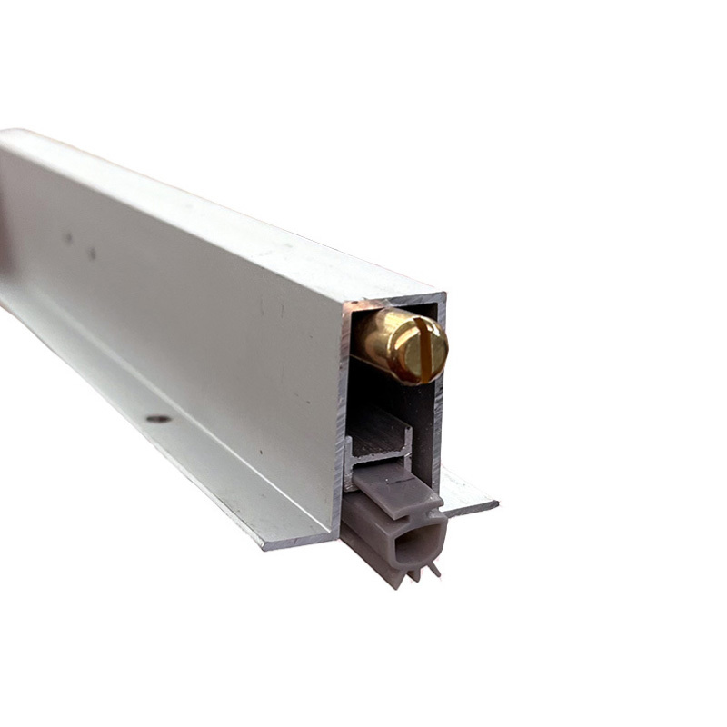 Automatic lifting of door bottom sealing strip S062