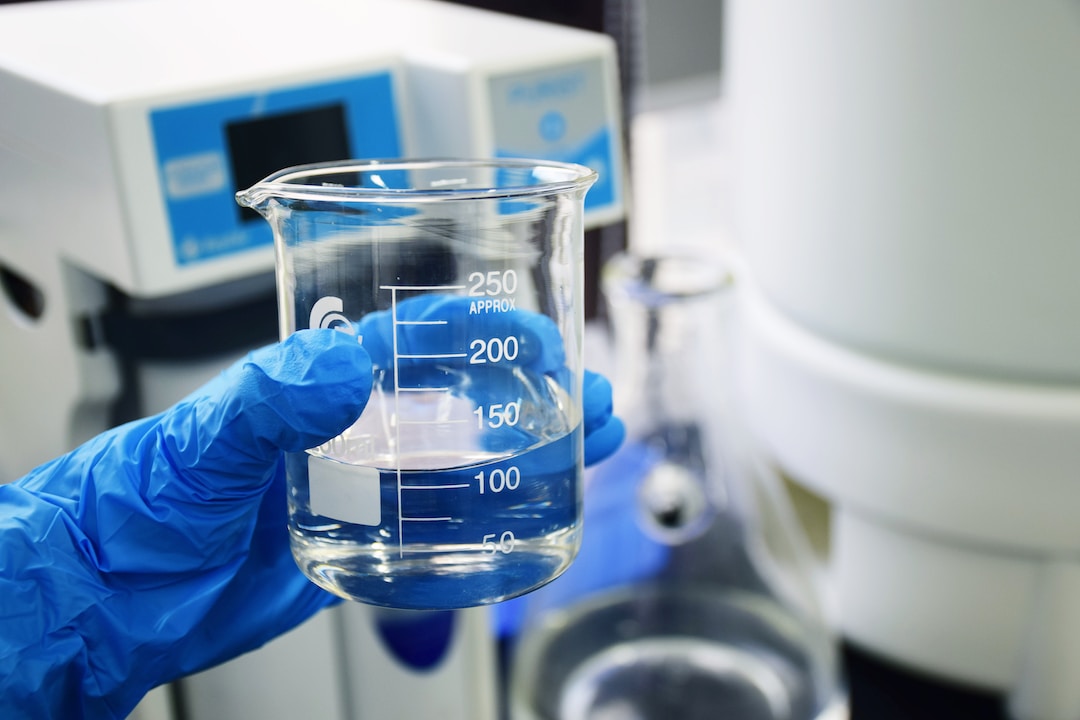 Alkalinity degradation agent discolors the solution