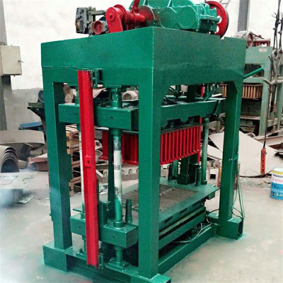  水泥磚機(jī)