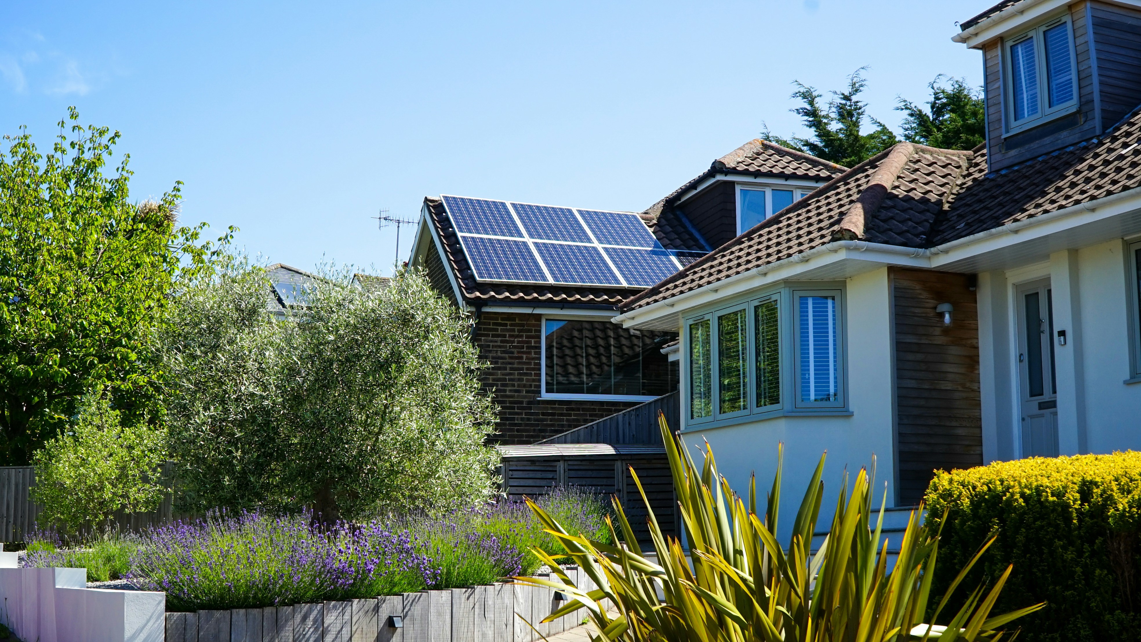 Unpacking Home Energy Storage: How It Works and Why You Should Care