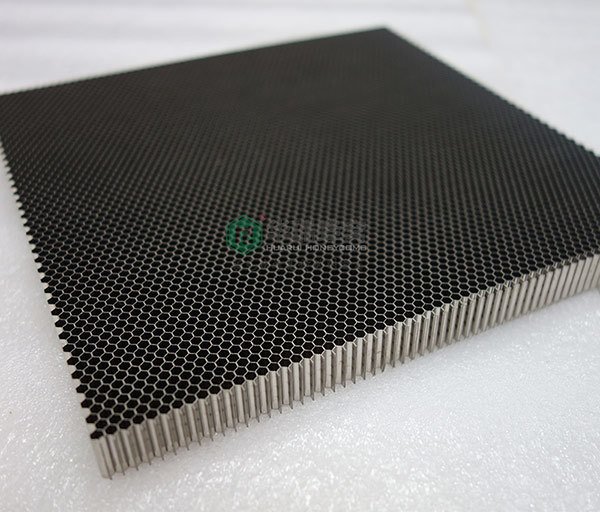 Stainless steel honeycomb core