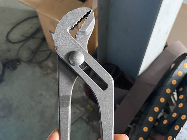 Tool grinding and polishing
