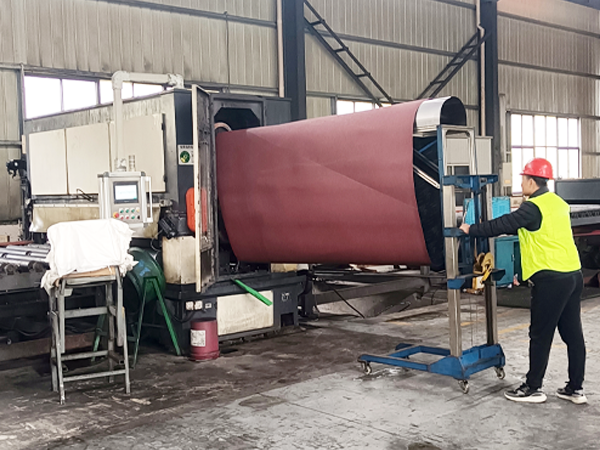 Stainless steel plate grinding and polishing