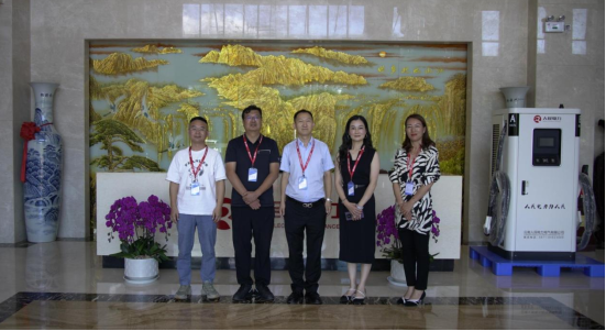 昆明市西山区区委统战部副部长一行赴昆明市湖南郴州商会考察交流，共商招商投资新机遇